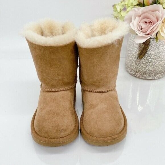 UGG Australia BAILEY BOW II Girls Boots Bow CHESTNUT Sheepskin Toddler US 9 - Picture 5 of 8